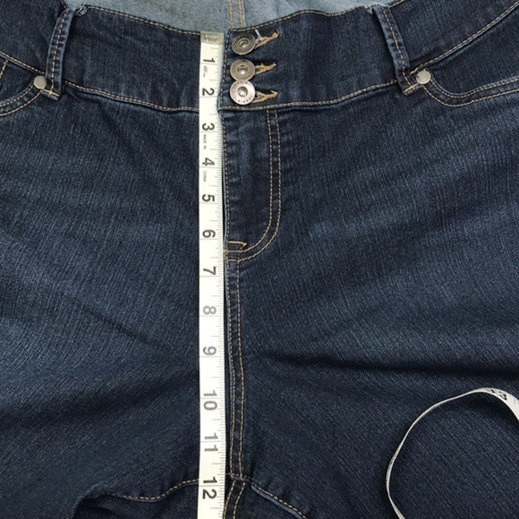 TORRID Dark Wash Super Stretch Jegging sz 20S - Picture 12 of 13